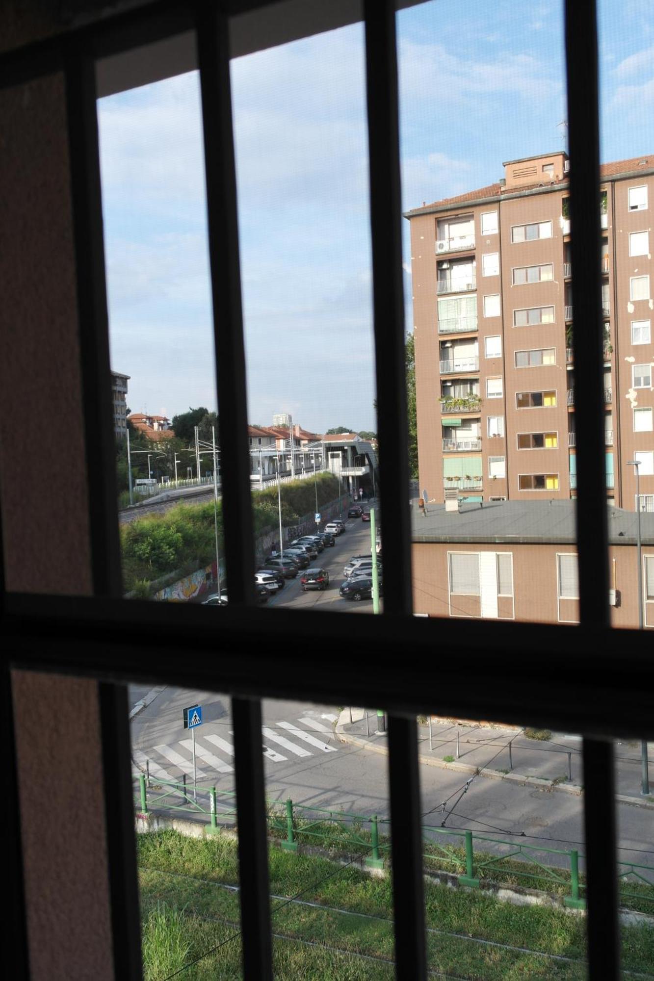 Luminoso Bilocale Zona Tibaldi Bocconi Leilighet Milano Eksteriør bilde